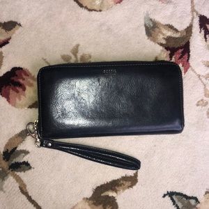 Fossil Womens MidSize Zip Wallet w/ Wristlet Strap